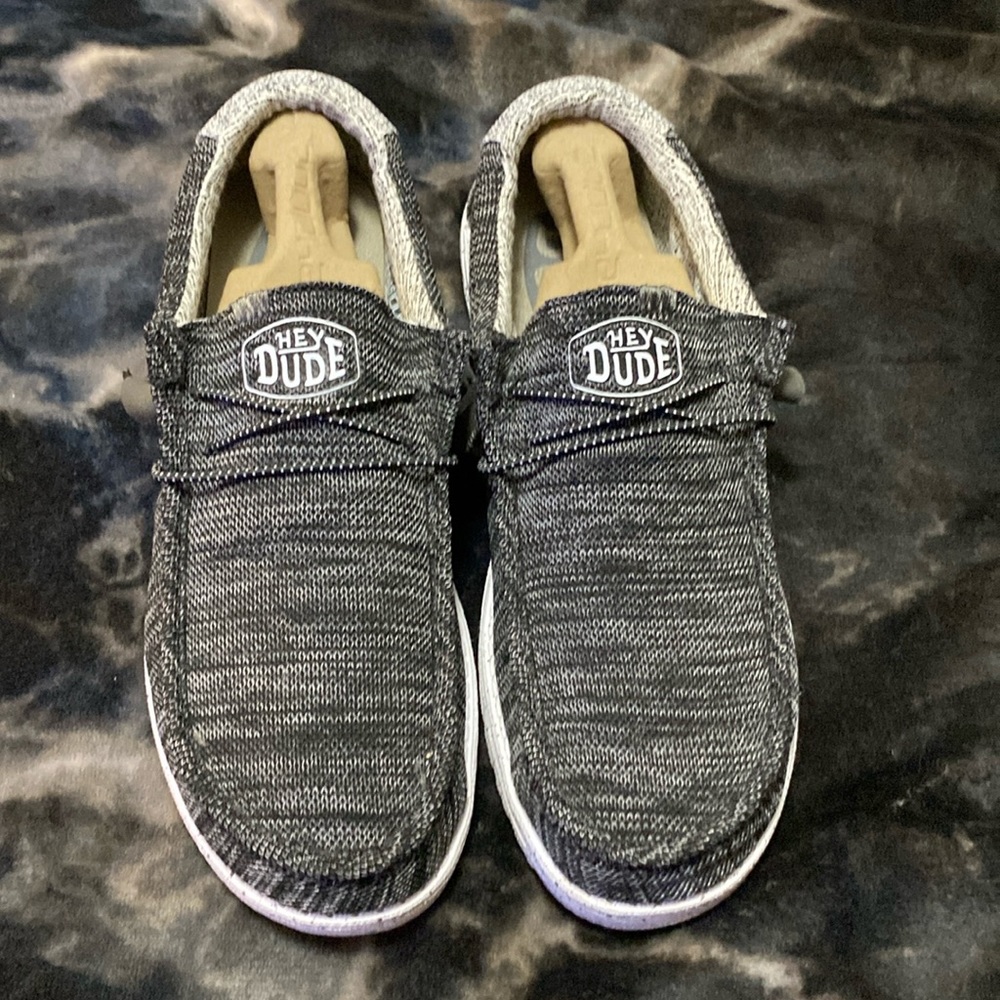 HEY DUDES!! SIZE 13 MENS. EXCELENT USED CONDITION!